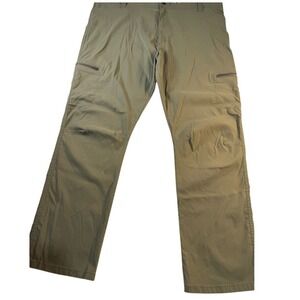 Wrangler Men's Khaki Cargo Pants 40x30, pockets with zippers, button front.